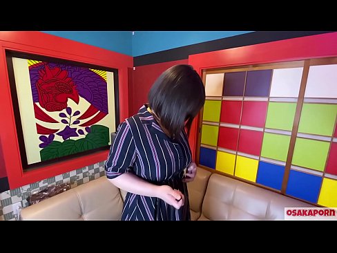 ❤️ Cutie Japanese pẹlu awọn omu nla ṣe baraenisere pẹlu awọn nkan isere ibalopọ ati pe o ni orgasm kan. O sọrọ ninu ifọrọwanilẹnuwo kan nipa iriri onibaje rẹ. Awọn ori omu nla ati obo ti o ni irun ti n kerora. Osaka onihoho ☑ Iwa onihoho furo